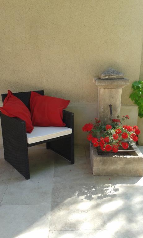 شقة L'Amanderaie Piscine Privee A Cote De Lourmarin Luberon كادينيت الغرفة الصورة