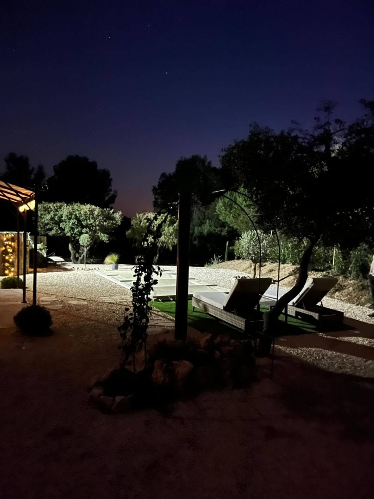 شقة L'Amanderaie Piscine Privee A Cote De Lourmarin Luberon كادينيت المظهر الخارجي الصورة